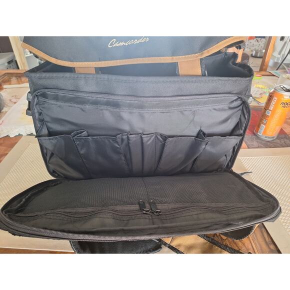 Camcorder Carry Case Black/Tan Canvas- Excellent Vintage Condition! 17"x10.5" - Picture 6 of 10